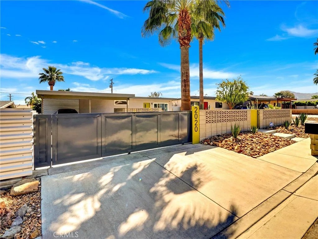Photo of 2020 Lawrence Street, Palm Springs, CA 92264 (MLS # IV26206561)