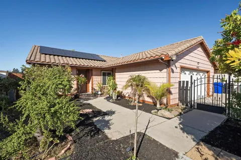 6462 Hauser St, San Diego, CA 92114 - #: 250044597