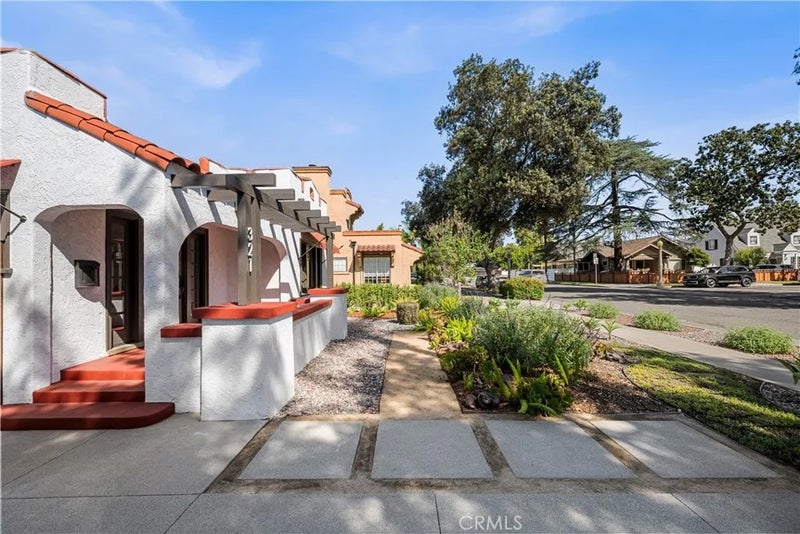 321 Drake Avenue