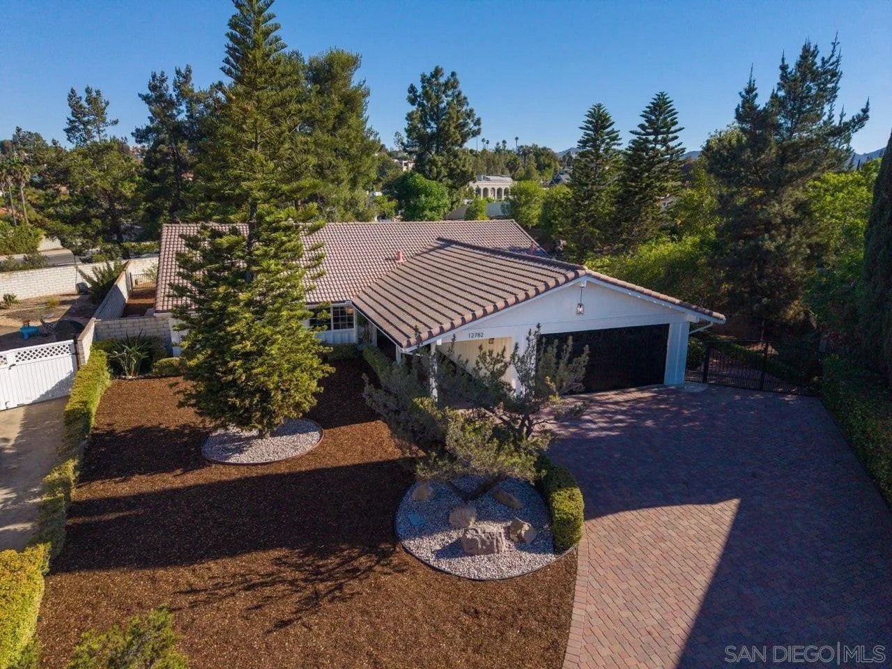 12782 Jardin Rd