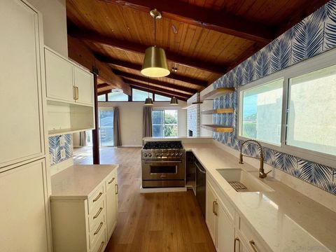 113 N Granados 113 Solana Beach CA 92075