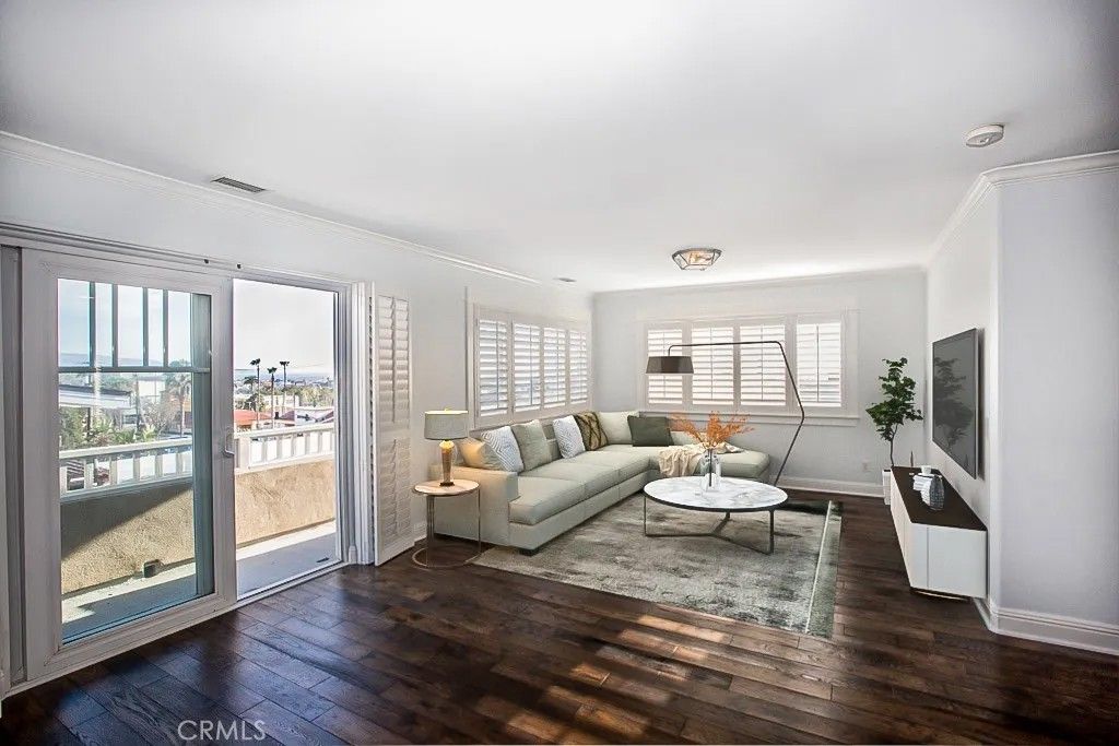 Photo of 824 17th Street, Hermosa Beach, CA 90254 (MLS # SB25273047)