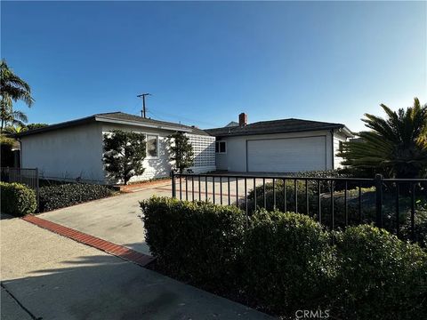 Photo of 3084 Taylor Way, Costa Mesa, CA 92626 (MLS # PW25280118)