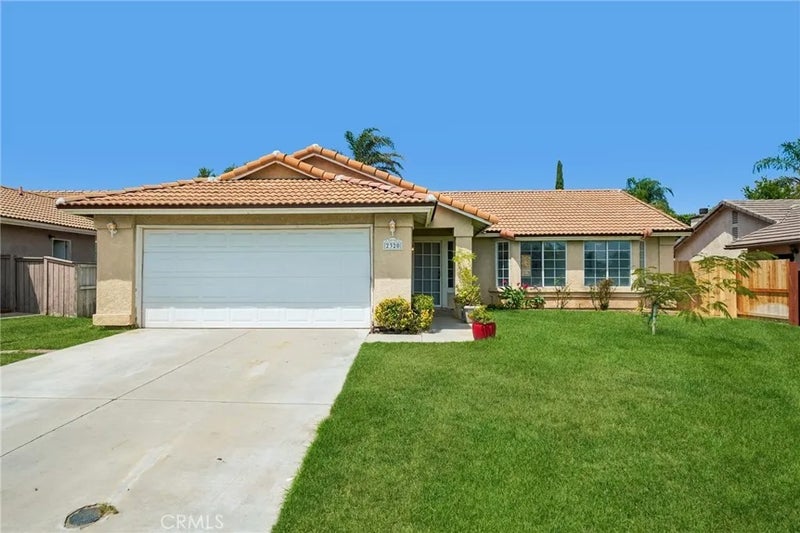 2320 W Sunrise Drive