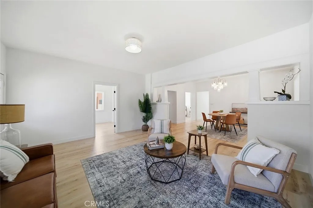 1512 W 36th