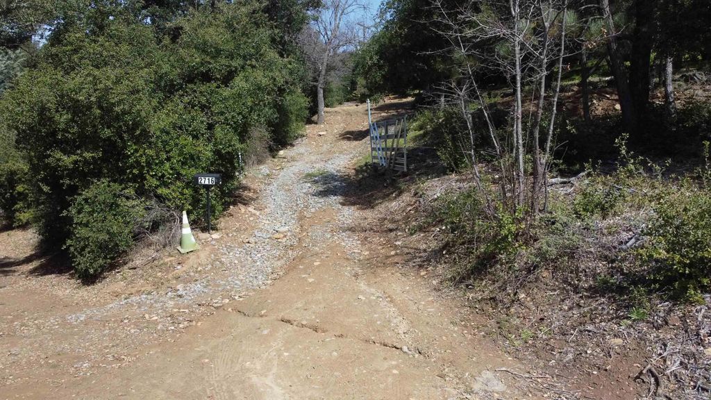 Photo of 2716 Payson Dr, Julian, CA 92036 (MLS # 250033684)