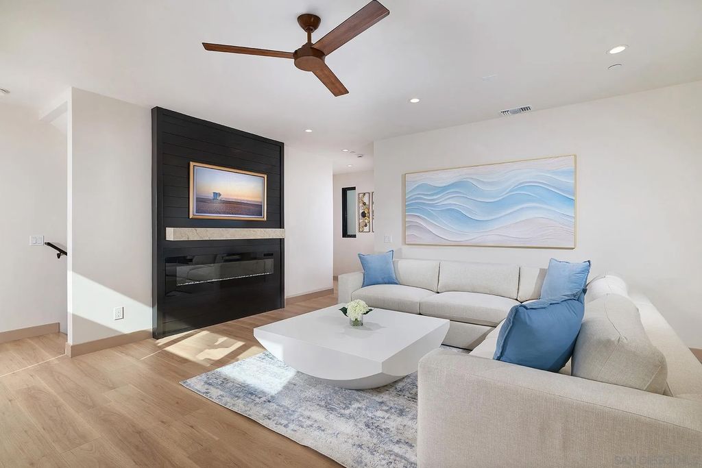 Photo of 164 Cherry Ave, Carlsbad, CA 92008 (MLS # 260002361)