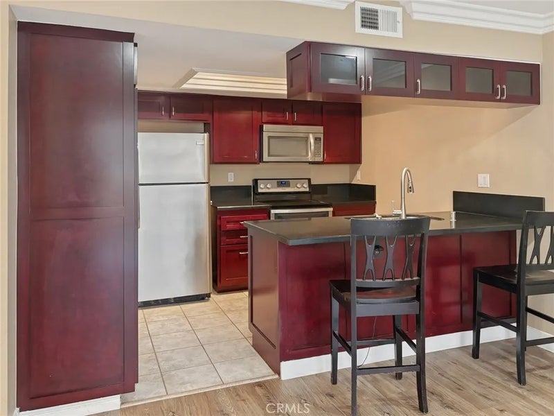 18408 Hatteras 19