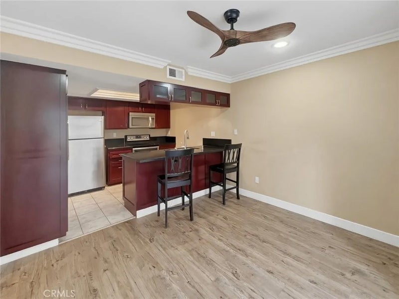 18408 Hatteras 19