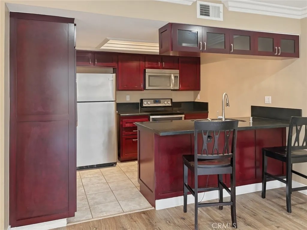 18408 Hatteras 19