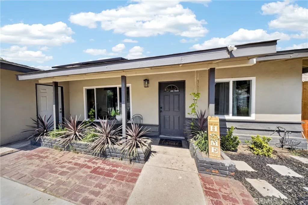 Photo of 7726 Del Rosa AVE, San Bernardino, CA 92410 (MLS # CV26148015)