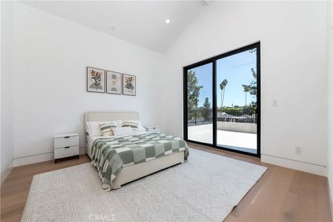 Tiny photo for 16749 Addison St, Encino, CA 91436 (MLS # BB25275435)