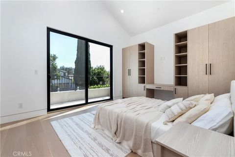 Tiny photo for 16749 Addison St, Encino, CA 91436 (MLS # BB25275435)