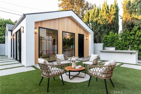 Tiny photo for 16749 Addison St, Encino, CA 91436 (MLS # BB25275435)