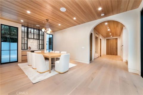 Tiny photo for 16749 Addison St, Encino, CA 91436 (MLS # BB25275435)