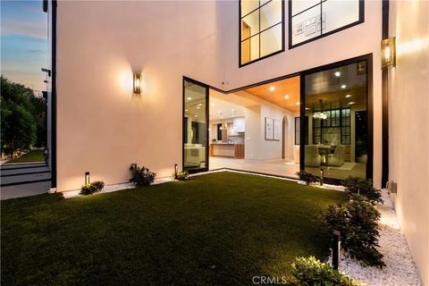 Tiny photo for 16749 Addison St, Encino, CA 91436 (MLS # BB25275435)