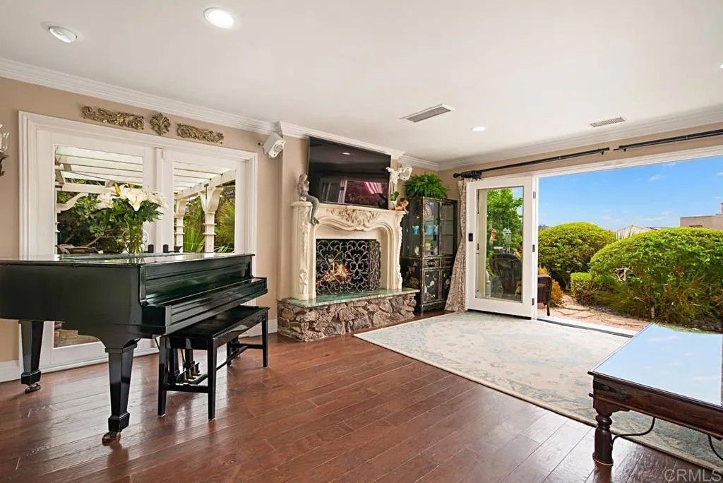 Photo of 12941 Via Esperia, Del Mar, CA 92014 (MLS # PTP2501777)