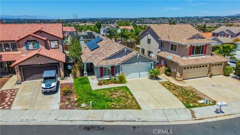 44607 Crestwood Circle