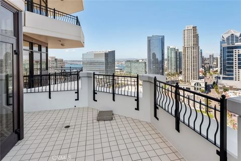 Tiny photo for 700 W Harbor Drive #2301, San Diego, CA 92101 (MLS # PW25084327)