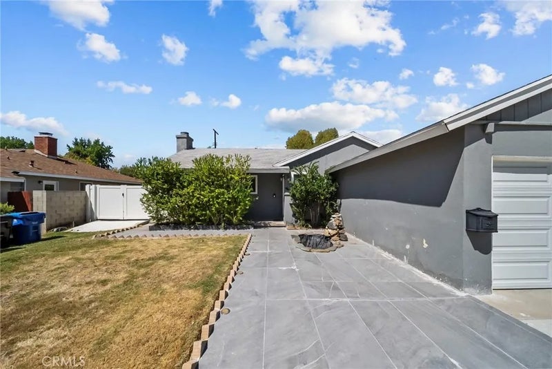 8043 Sunnybrae