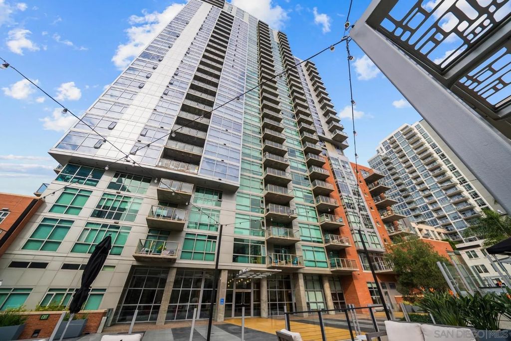 Photo of 800 The Mark Ln #504, San Diego, CA 92101 (MLS # 260002293)