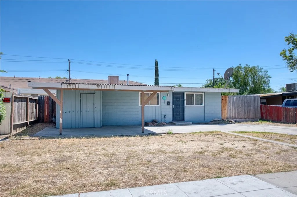 2326 E Hampton