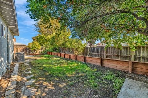 Tiny photo for 3160 Meadowbrook Drive, Concord, CA 94519 (MLS # FR25247338)