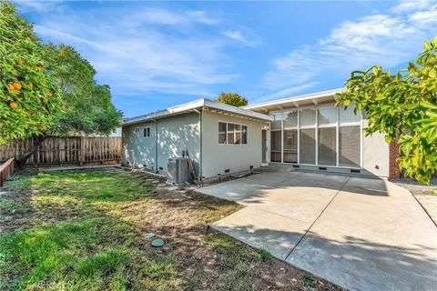 Tiny photo for 3160 Meadowbrook Drive, Concord, CA 94519 (MLS # FR25247338)