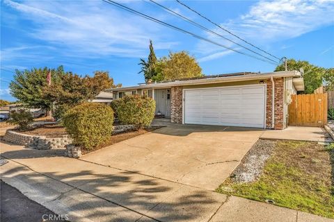 Tiny photo for 3160 Meadowbrook Drive, Concord, CA 94519 (MLS # FR25247338)
