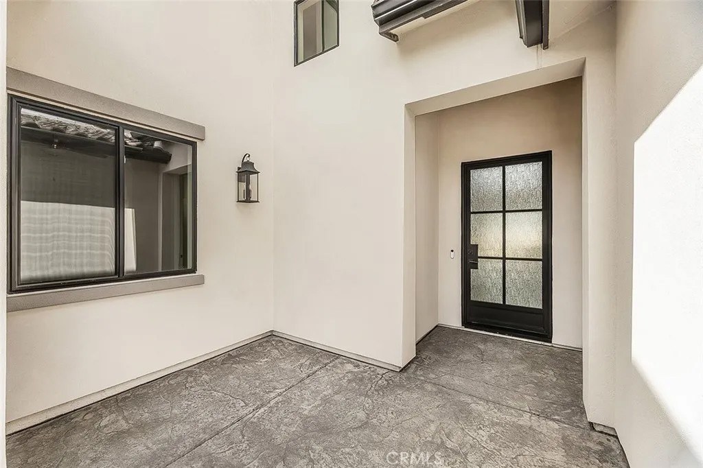 11421 N Live Oak Drive