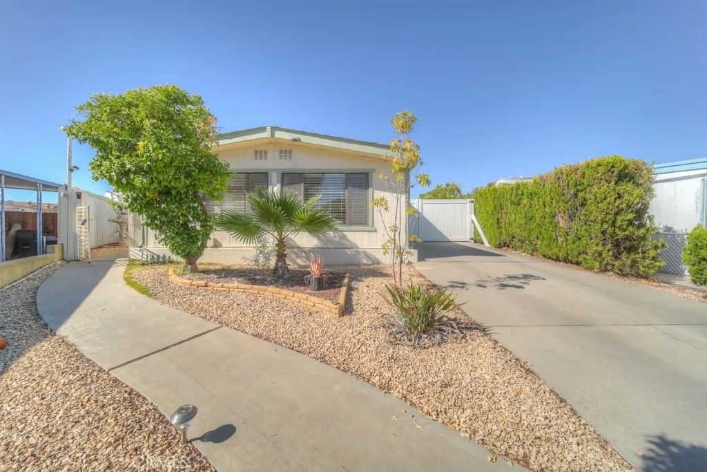Photo of 38023 Via Vela, Murrieta, CA 92563 (MLS # SW25167536)