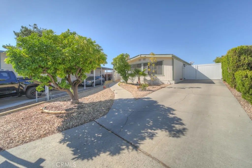 Photo of 38023 Via Vela, Murrieta, CA 92563 (MLS # SW25167536)