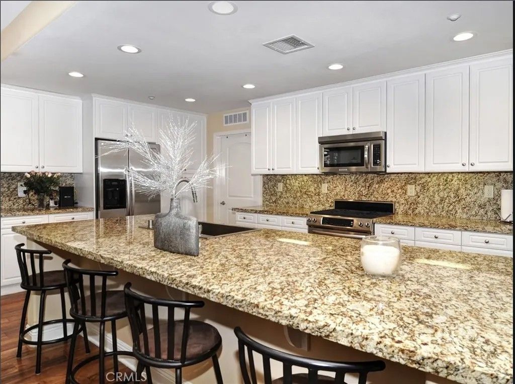 Photo of 135 Pathway, Irvine, CA 92618 (MLS # TR26069713)