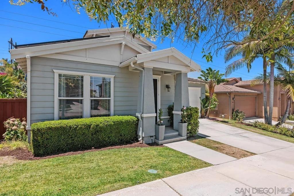 Photo of 4670 Meadow Dr, Carlsbad, CA 92010 (MLS # 260015233)