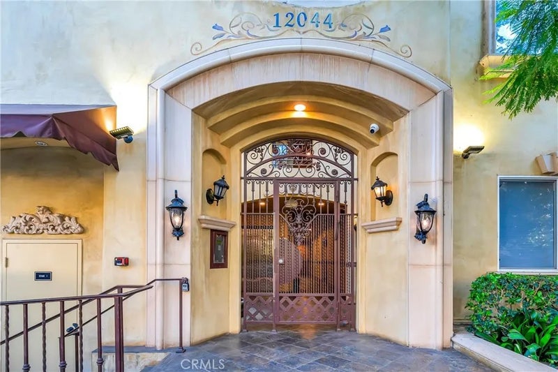 12044 Hoffman Street 303