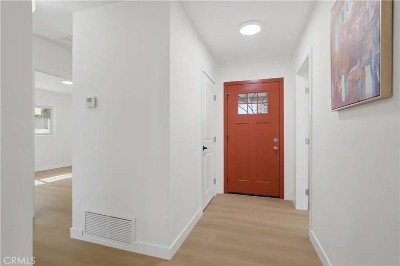239 E Cypress