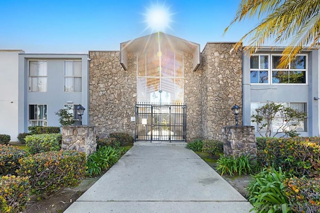 Photo of 285 Moss St #9, Chula Vista, CA 91911 (MLS # 260001322)