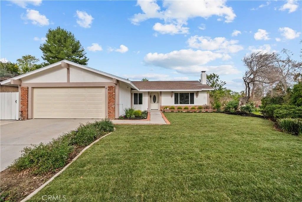 Photo of 2913 Mary Court, Newbury Park, CA 91320 (MLS # SR26015683)