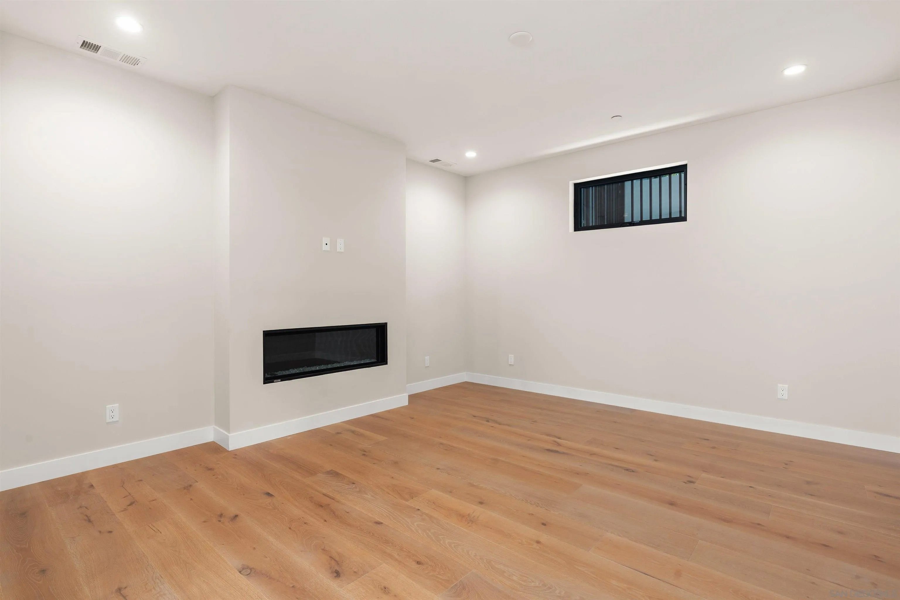 4643 Corondao Avenue