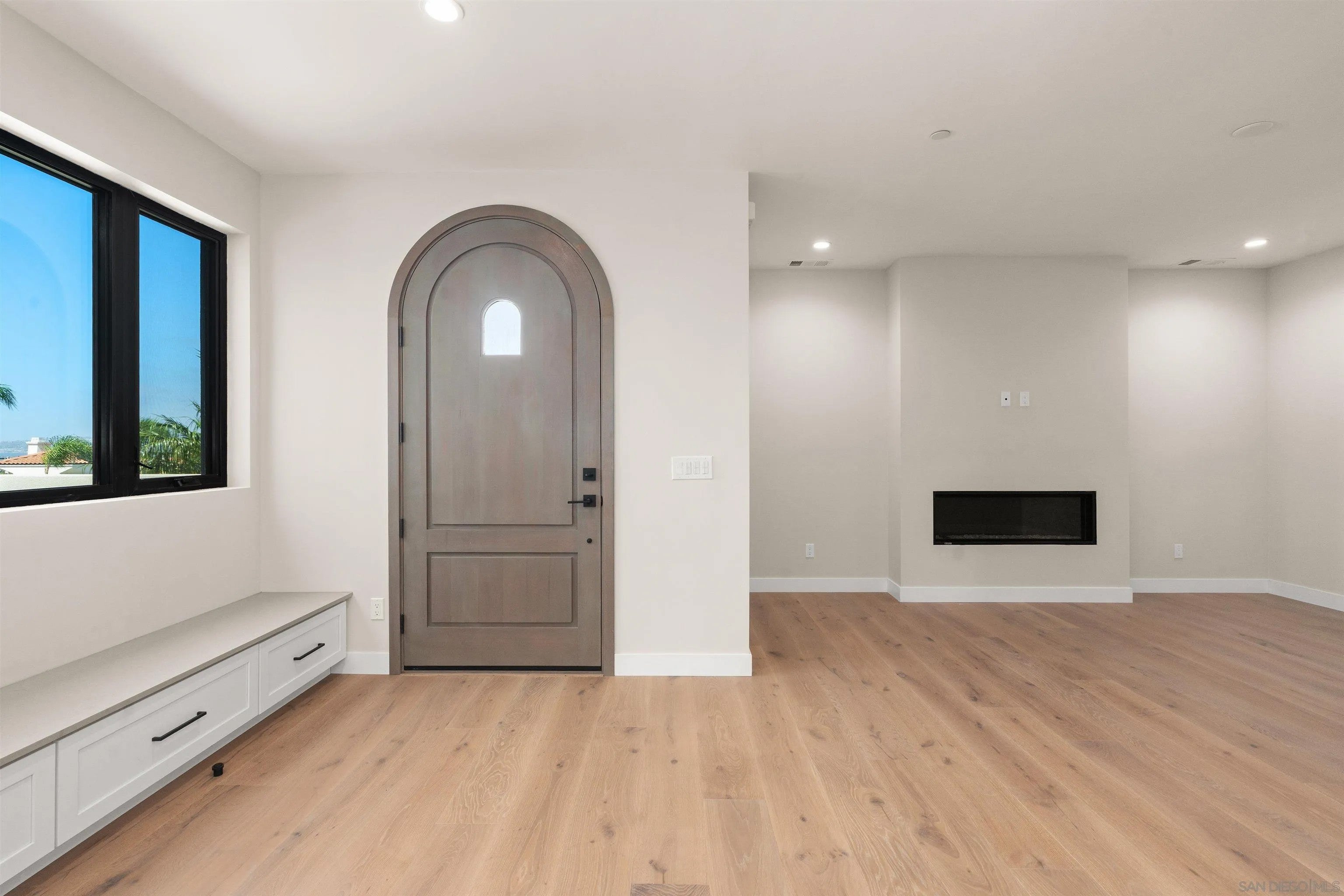 4643 Corondao Avenue