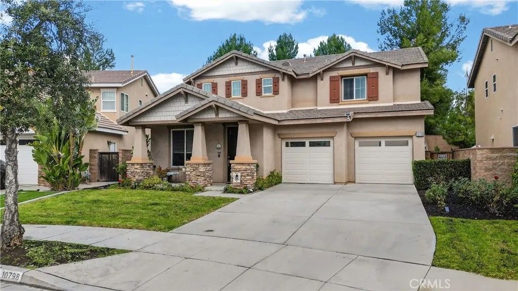 Photo of 10798 Rosemary Way, Corona, CA 92883 (MLS # PW26027825)