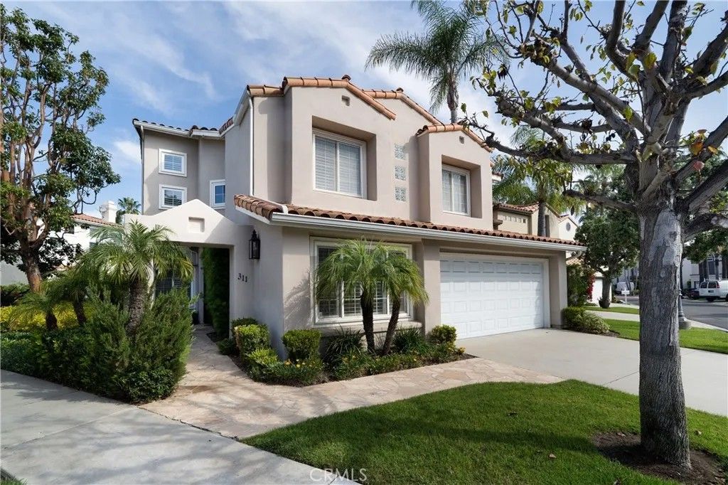 Photo of 311 Long Point, Long Beach, CA 90803 (MLS # PW26094772)