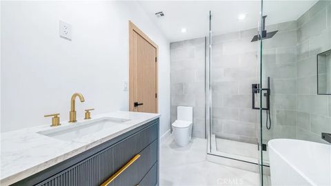 Tiny photo for 13633 Delano Street, Valley Glen, CA 91401 (MLS # SR26042427)