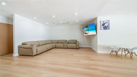 Tiny photo for 13633 Delano Street, Valley Glen, CA 91401 (MLS # SR26042427)