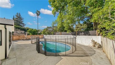 Tiny photo for 13633 Delano Street, Valley Glen, CA 91401 (MLS # SR26042427)