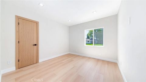 Tiny photo for 13633 Delano Street, Valley Glen, CA 91401 (MLS # SR26042427)