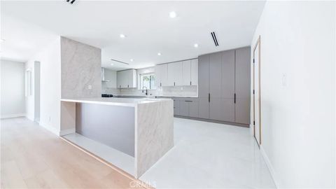 Tiny photo for 13633 Delano Street, Valley Glen, CA 91401 (MLS # SR26042427)