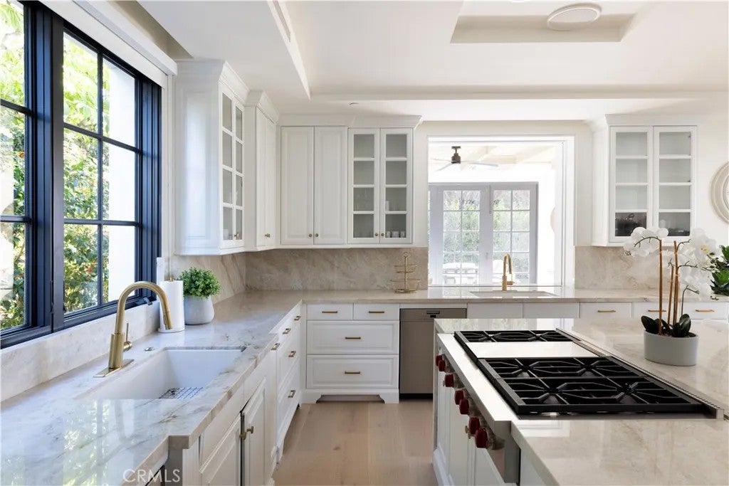 Photo of 260 Evening Canyon Road, Corona Del Mar, CA 92625 (MLS # NP26220798)