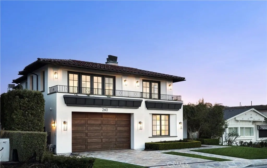Photo of 260 Evening Canyon Road, Corona Del Mar, CA 92625 (MLS # NP26220798)