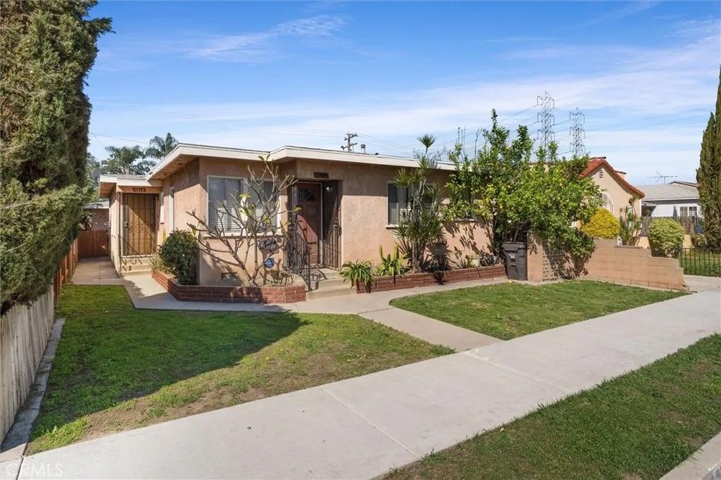 Photo of 6819 Orange Ave, Long Beach, CA 90805 (MLS # SB26074848)